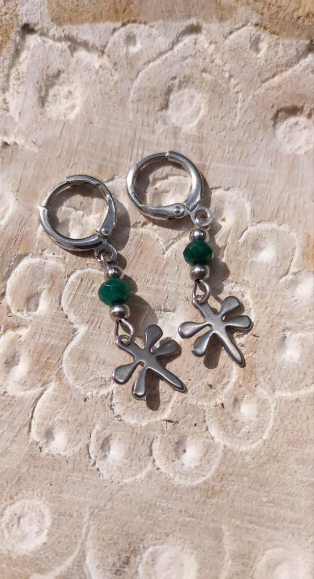 Boucles "libellule" en jade facettée et acier inoxydable 