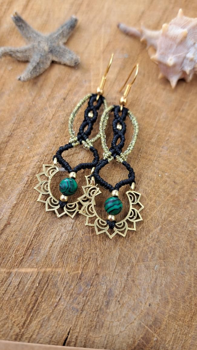 Boucles d'oreilles micro-macramé Soleil