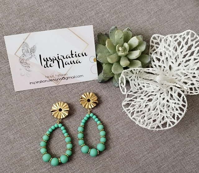 Clous d'oreilles avec perles