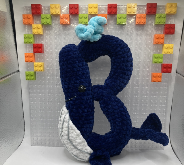 Lettre B baleine