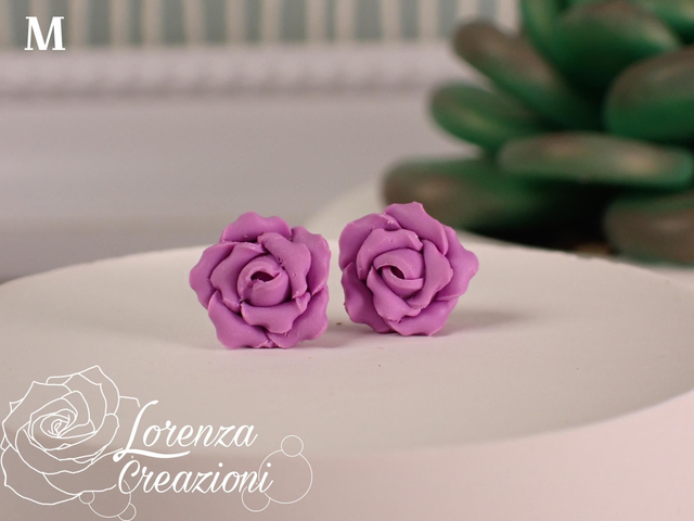 Orecchini a lobo rose viola lavanda