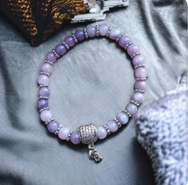 Bracelet Pandolith Lépidolite et son petit coeur strass