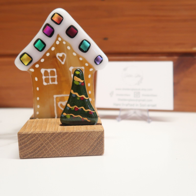 Gingerbread House Tealight Holder with Wooden Base