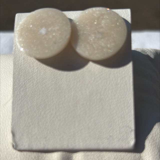 Boucles clous epoxy