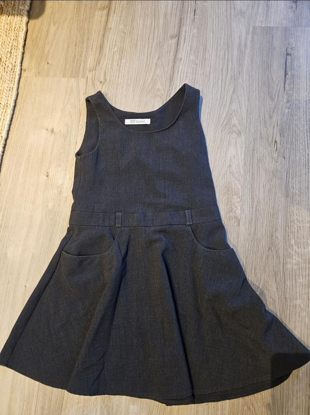 School pinafore (side zip)