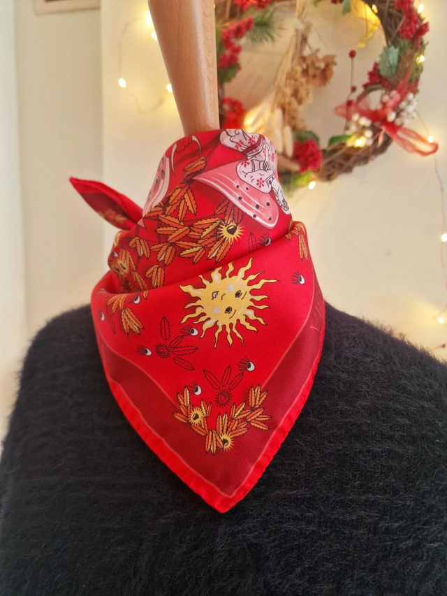 CARRÉ SAN CHIRGU ROUGE 44