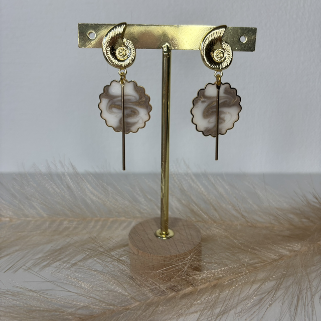 Boucles d’oreilles blanche et marron