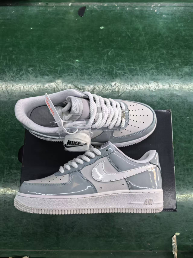 Nike Air Force 1 (Vendu sans la boîte )