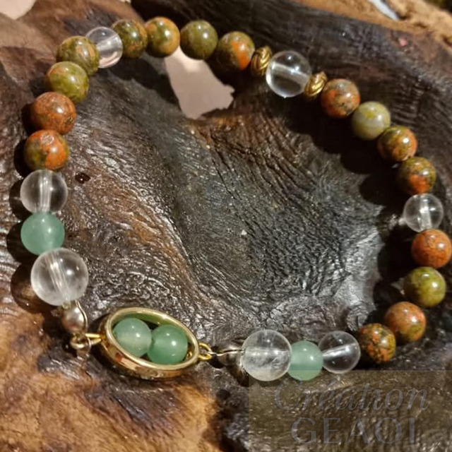 Unakite, cristal de roche et aventurine verte