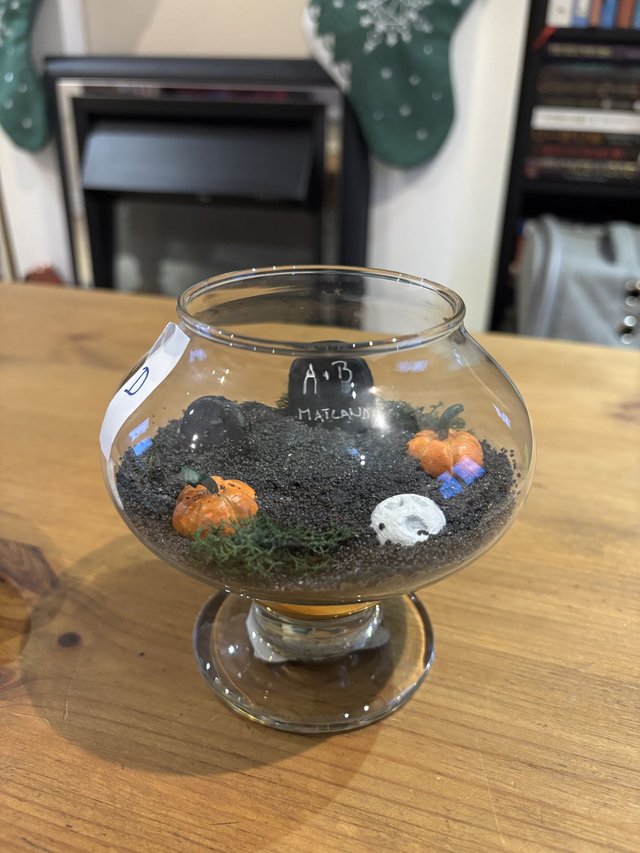 Beetlejuice cemeterarium Small