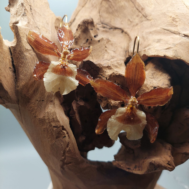 Boucles d’oreilles Orchidée – Bijou floral fait main