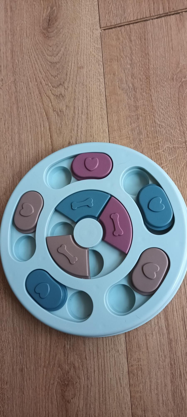 Interactive dog puzzle enrichment toy