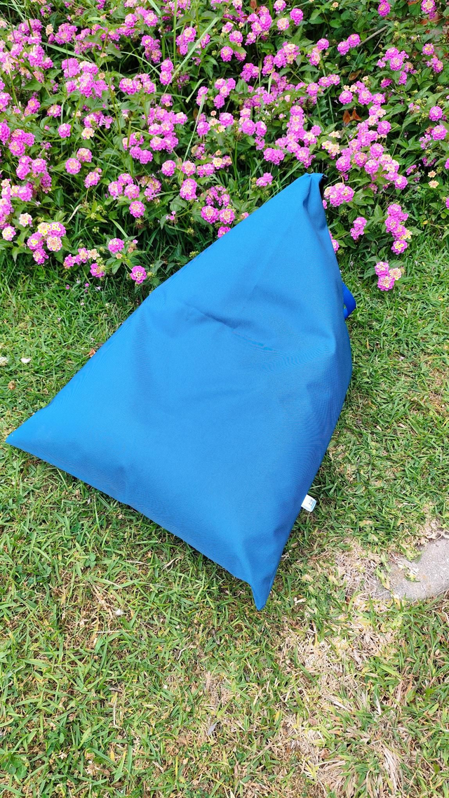 Puff/Almofada Azul ganga