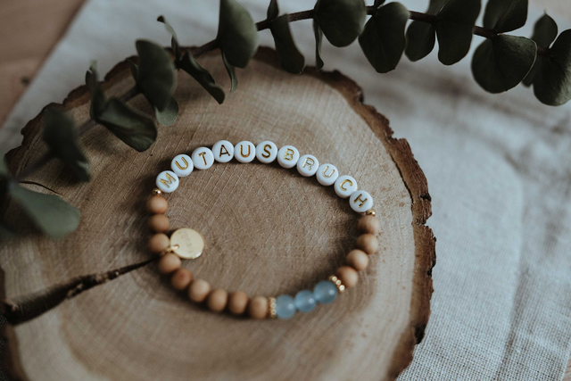 Mutausbruch Sandelholz Affirmations-Armkettchen