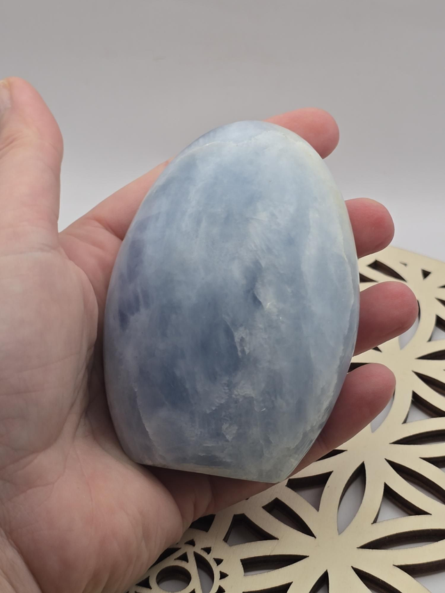 Calcite bleue forme libre