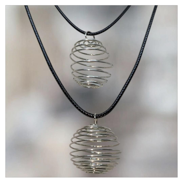 Cage spirale à pierre roulée