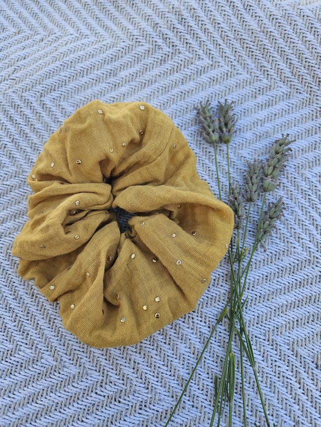 Chouchou moutarde et pois dorés 