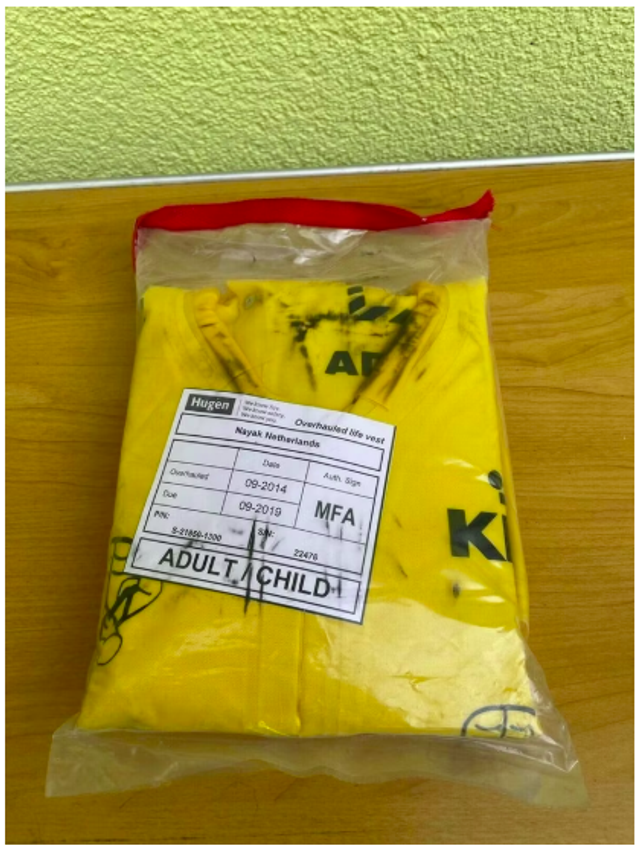 Schwimmweste -verpackt- 