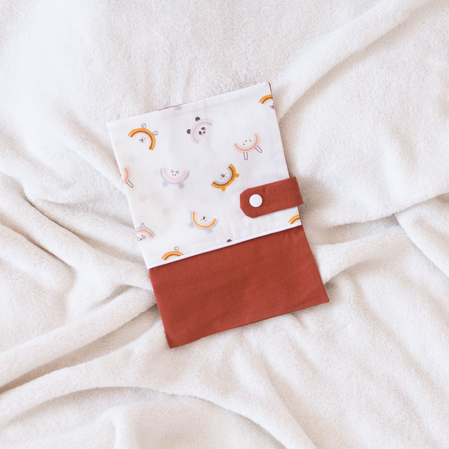 Protège Carnet de Santé Brique / Arc-animaux