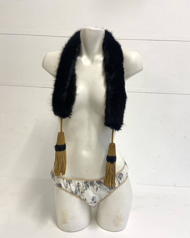 fur scarf