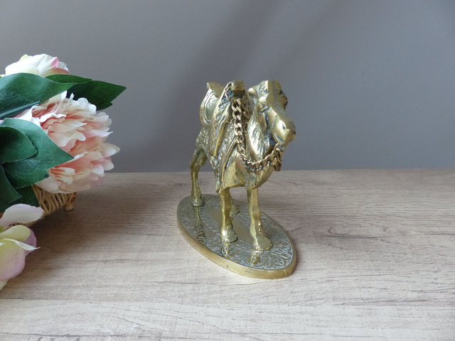 Sculpture chameau en laiton fait main symbole de bonheur et de richesse, figurine animal chameau art du laiton Turquie, décoration chambre
