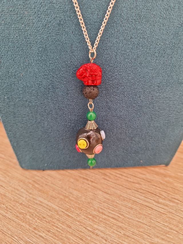 Collier Eléphant Perles Indonésienne Perle De Lave Jade