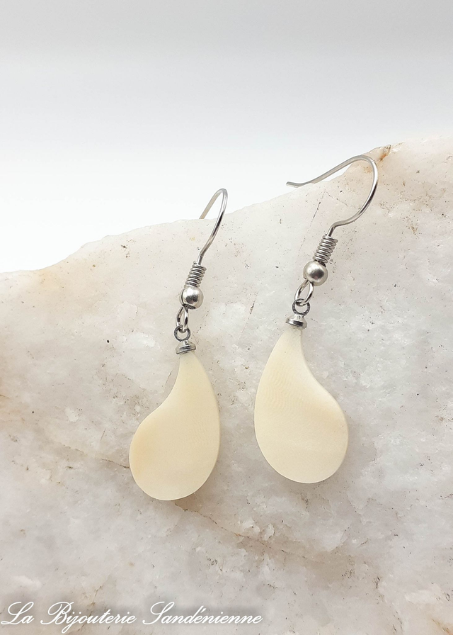 Goutte en graine de Tagua.