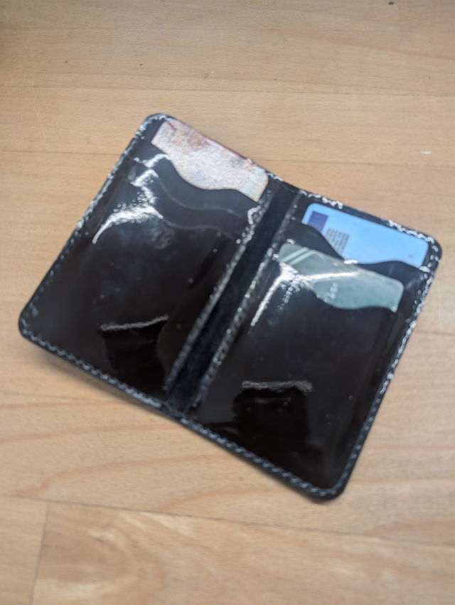 Porte-cartes en cuir.