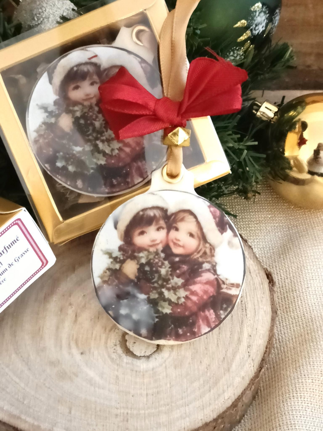 Suspension parfumée de Noël ronde &quot;enfants houx&quot;  