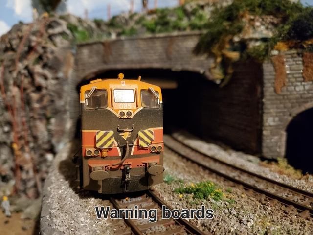 Warning boards (pair)