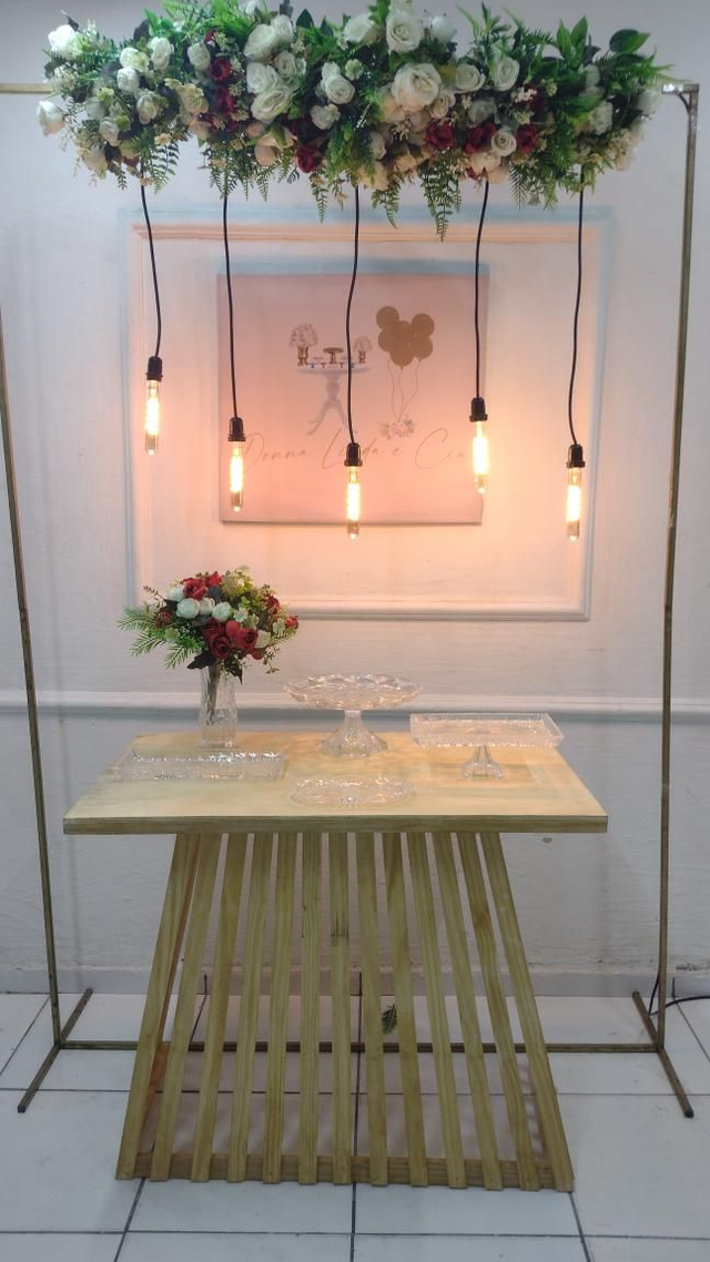 KIT WOODEN SLAT FLOWER  - LOCAÇÃO