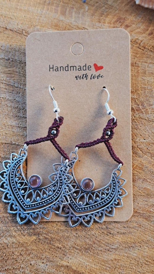 Boucles d'oreilles micro-macramé prune et améthyste 