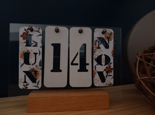 Calendrier perpétuel transparent