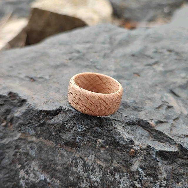Bague en Bois de Hêtre