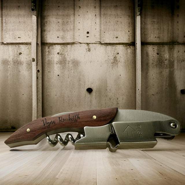 Vigna Rocchetta bottle opener