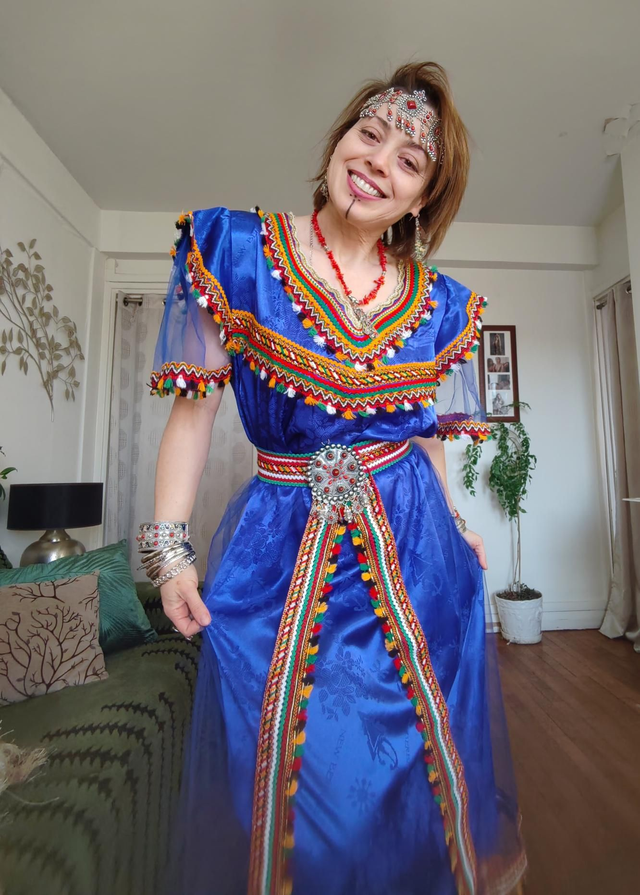 Robe &#039;&#039; TAQVAYLIT&#039;&#039; +Ceinture +Fouta