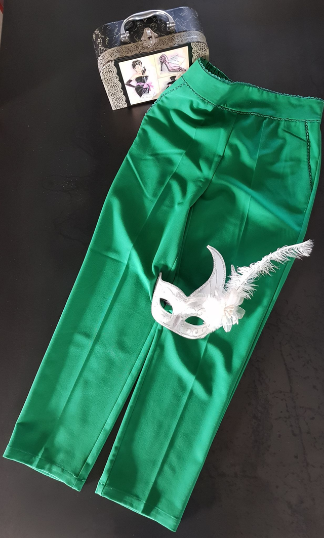 Pantalon femme Majolica Coloris vert Ceinture élastique