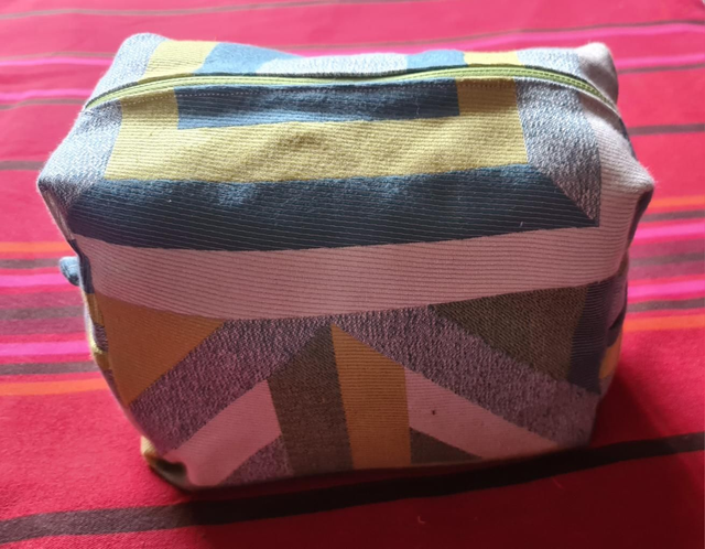 Green / Blue Gometric Toiletry Bag