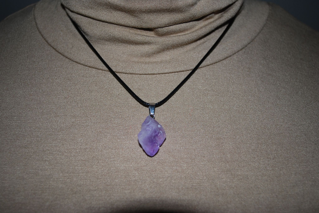 pendentif fluorite violette brute