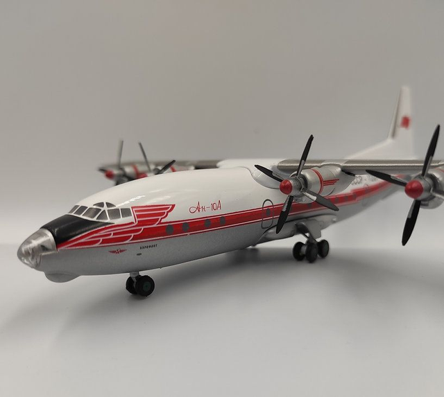 Antonov An-10 Aeroflot CCCP-11207