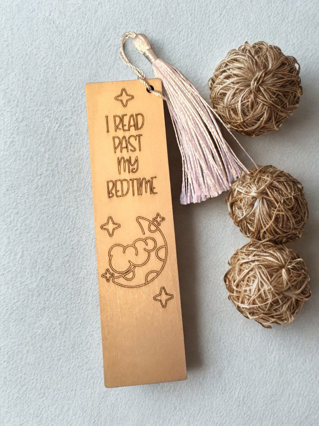 🌿 Marque-Page en Bois Artisanal – Un Petit Bijou pour Vos Lectures 🌿