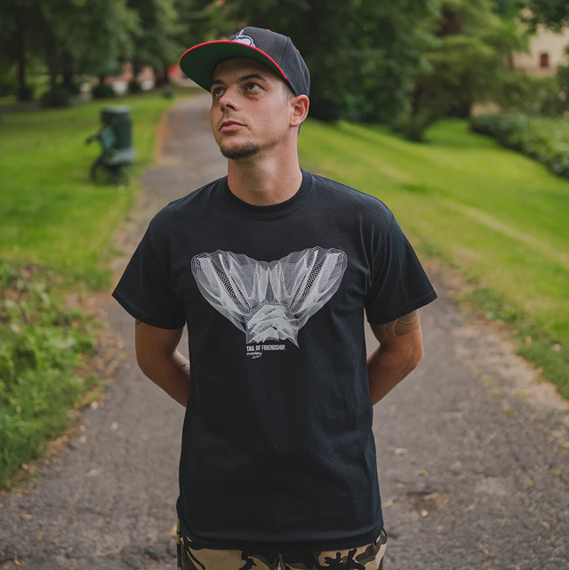 TAIL OF FRIENDSHIP SHIRT BLACK