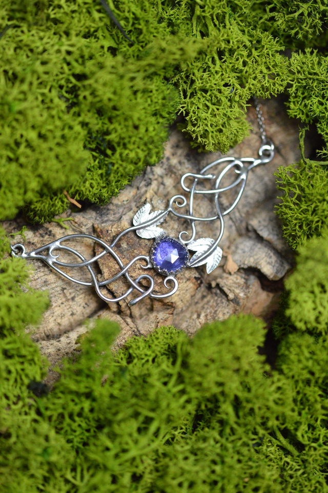 Collier Elfique - Iolite, feuilles de lierre