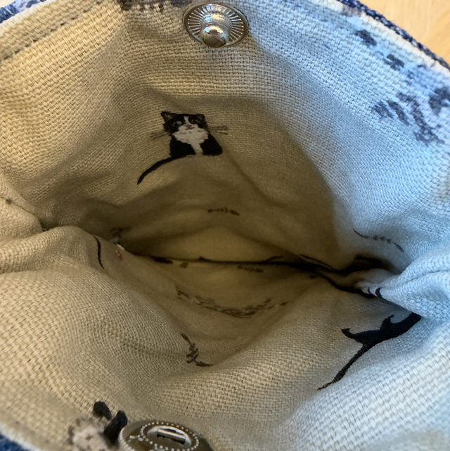 Smudge cat phone pouch