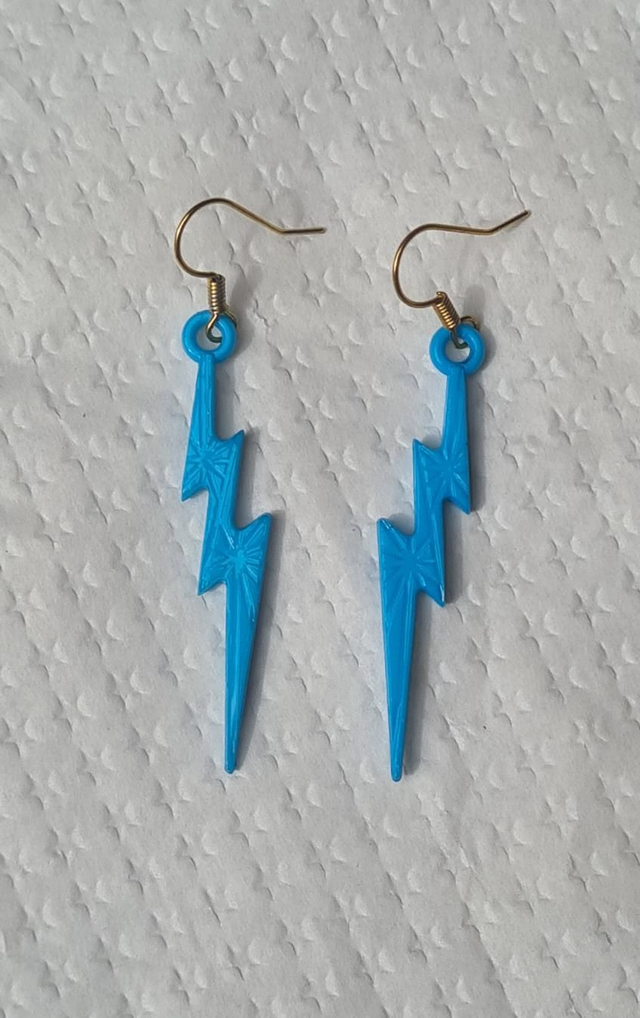 Earrings lightening bolt light blue