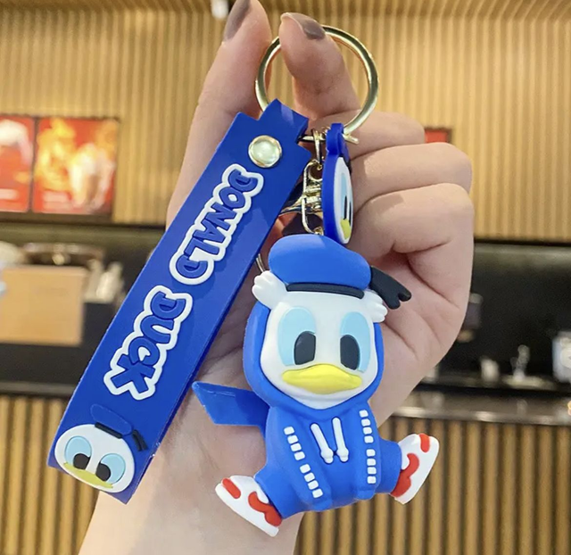 0033 - Disney - Donald Duck - Donald Duck met hoodie