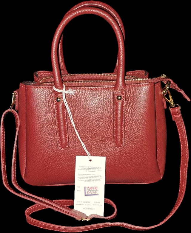 SAC A MAIN CUIR VACHETTE ROUGE AVEC POIGNETS ET SANGLE