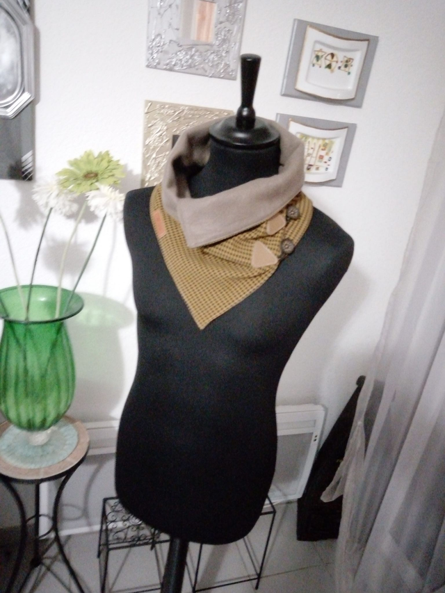 chèche marron  pied de poule  recto verso en tissu et doublure polaire pour homme		