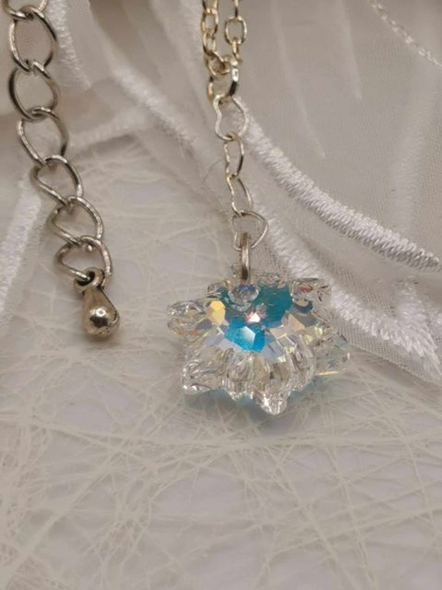 Colliers en cristaux Swarovski – Collection Lune et Edelweiss