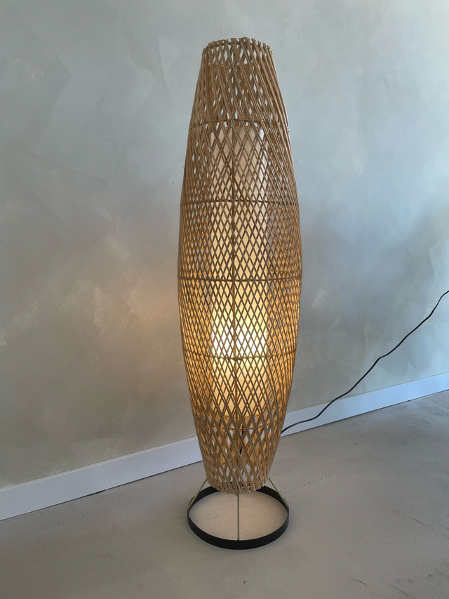 Rotan vloerlamp